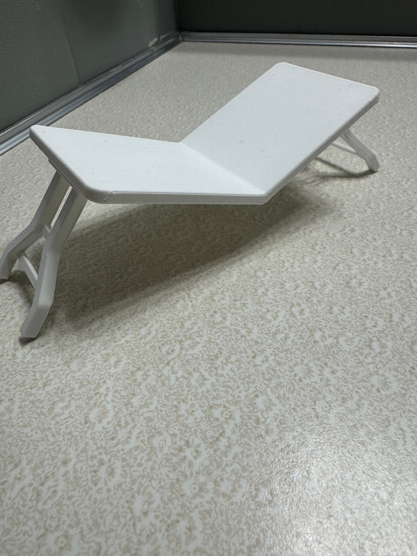 3D Printed Broken Tabke